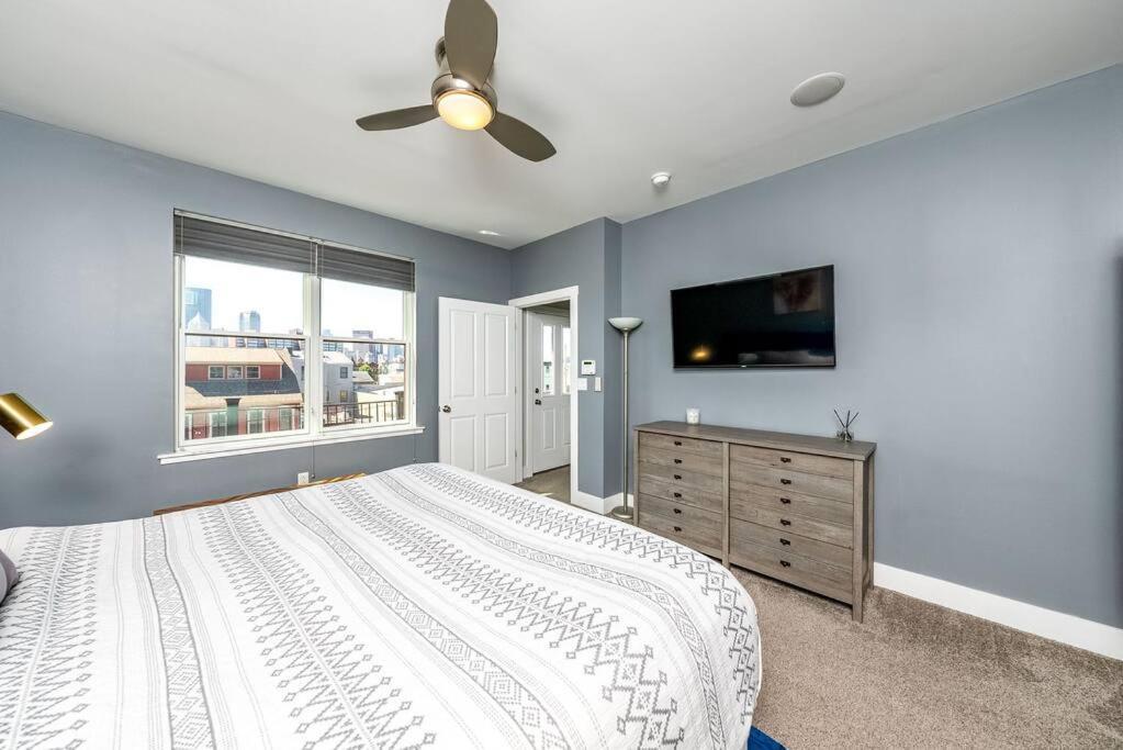 Stadiumview Villa: Pet-Friendly 4BR with City Vistas Pittsburgh Exterior photo