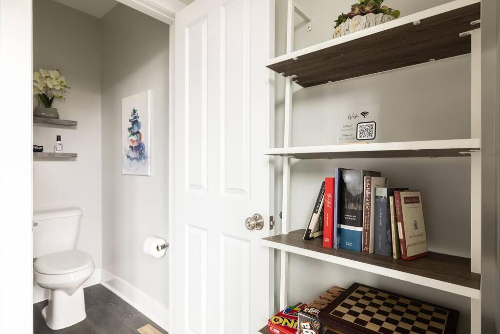 Stadiumview Villa: Pet-Friendly 4BR with City Vistas Pittsburgh Exterior photo