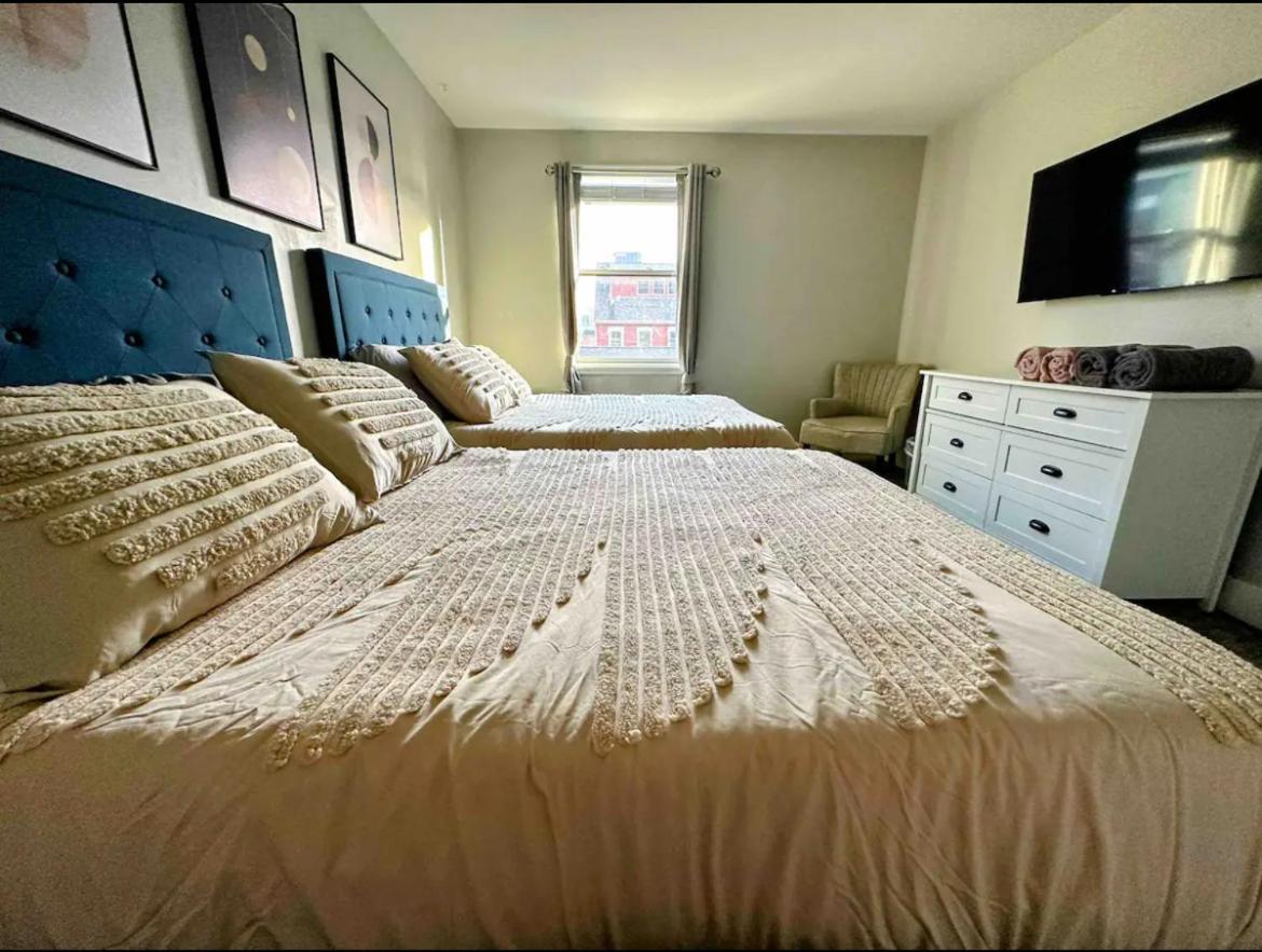 Stadiumview Villa: Pet-Friendly 4BR with City Vistas Pittsburgh Exterior photo