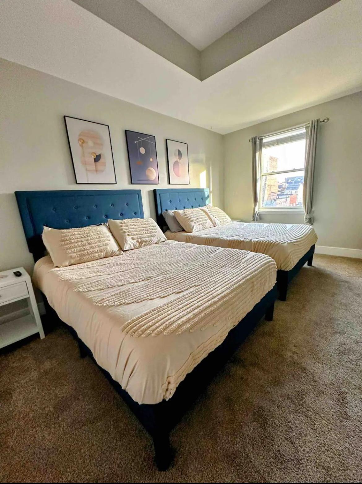 Stadiumview Villa: Pet-Friendly 4BR with City Vistas Pittsburgh Exterior photo